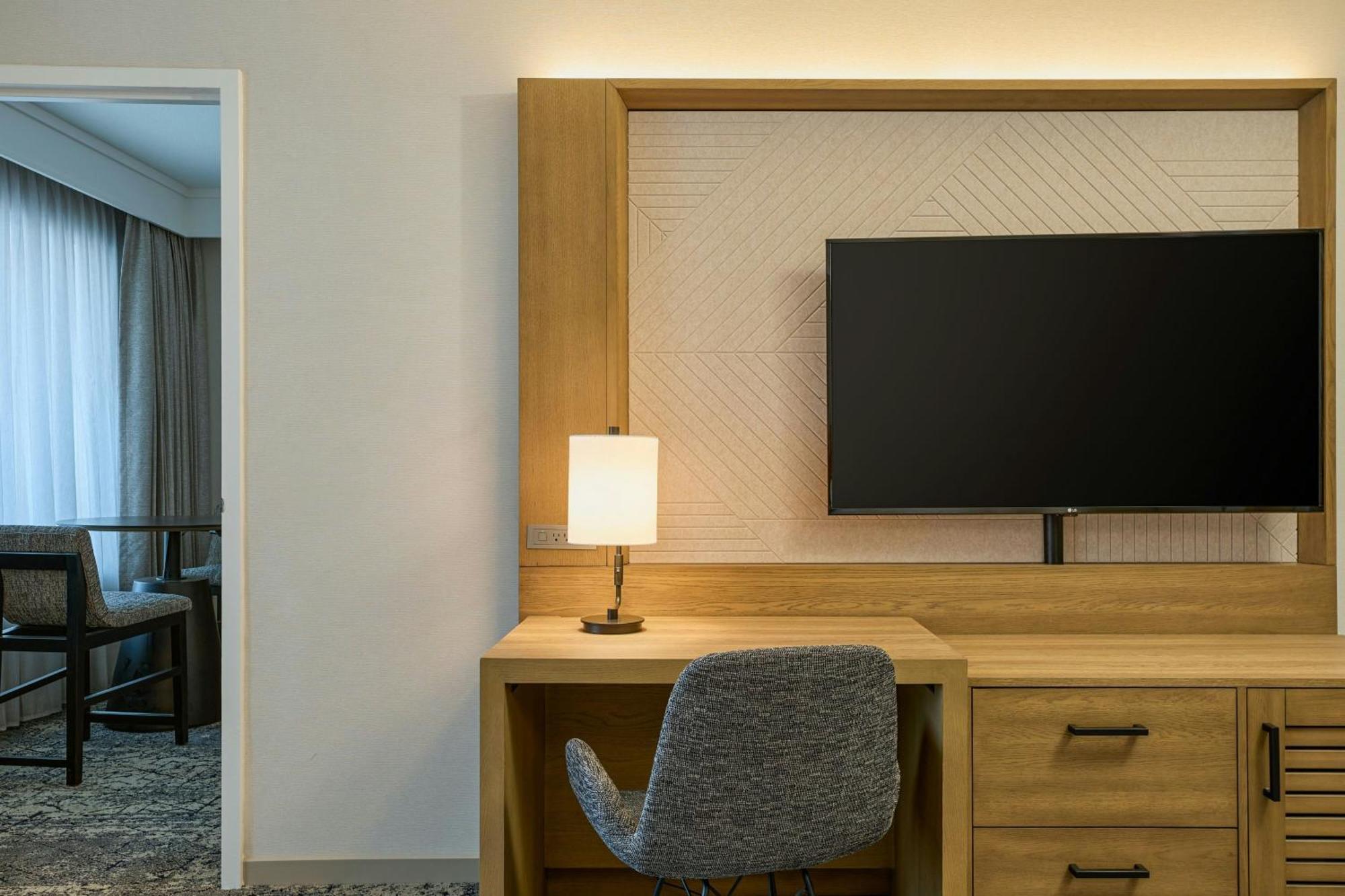 Sheraton Grand Sacramento Esterno foto