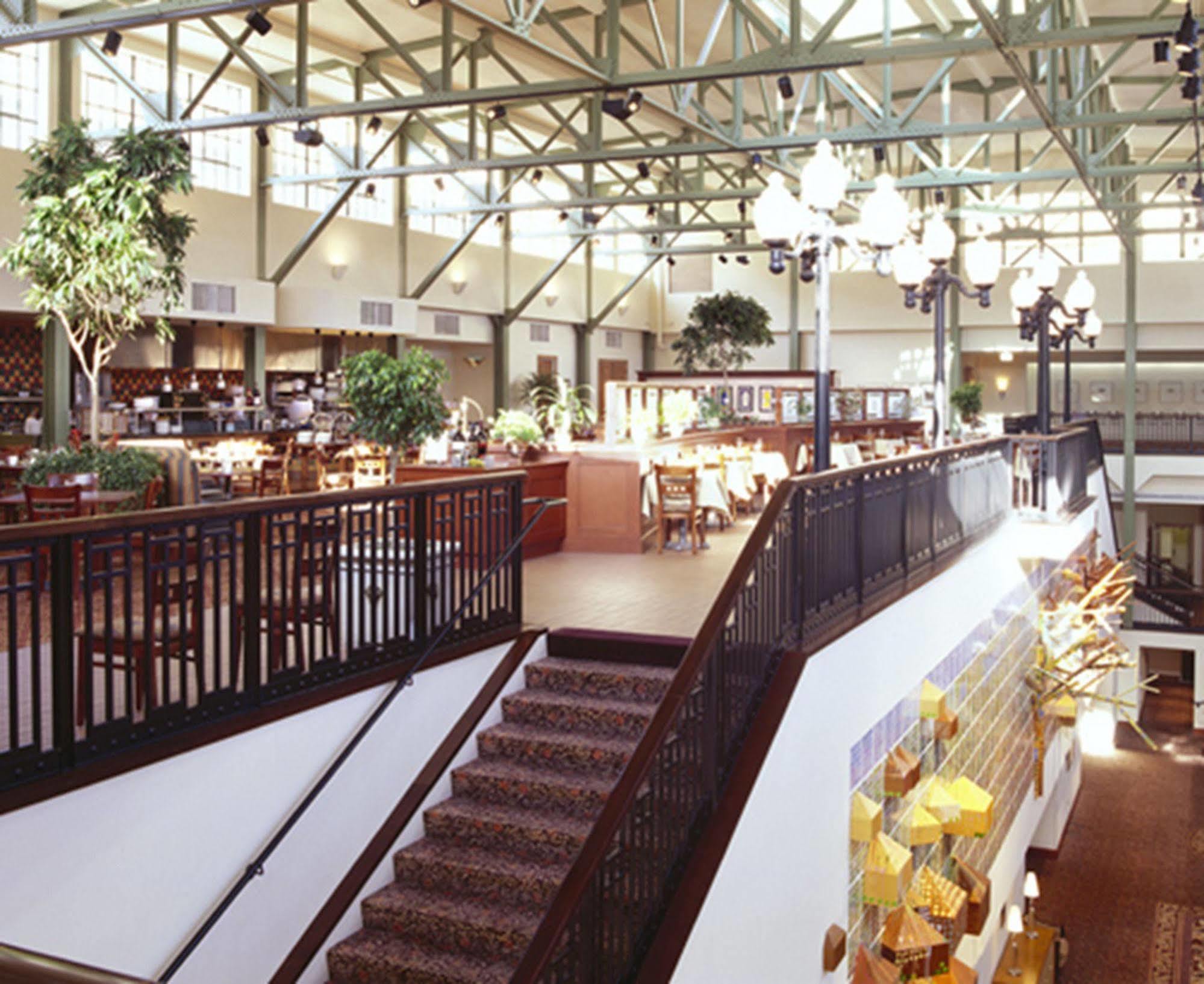 Sheraton Grand Sacramento Esterno foto